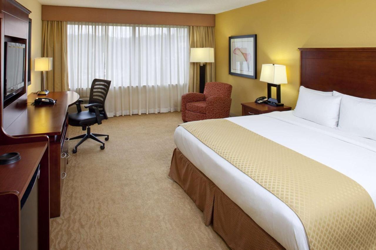 Doubletree By Hilton Fayetteville Eksteriør bilde