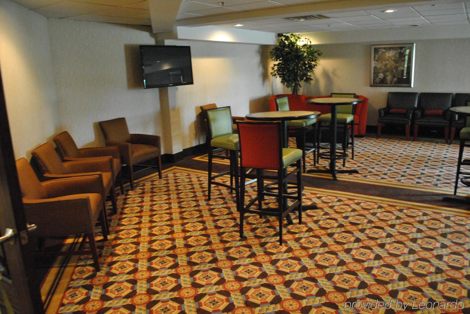Doubletree By Hilton Fayetteville Eksteriør bilde