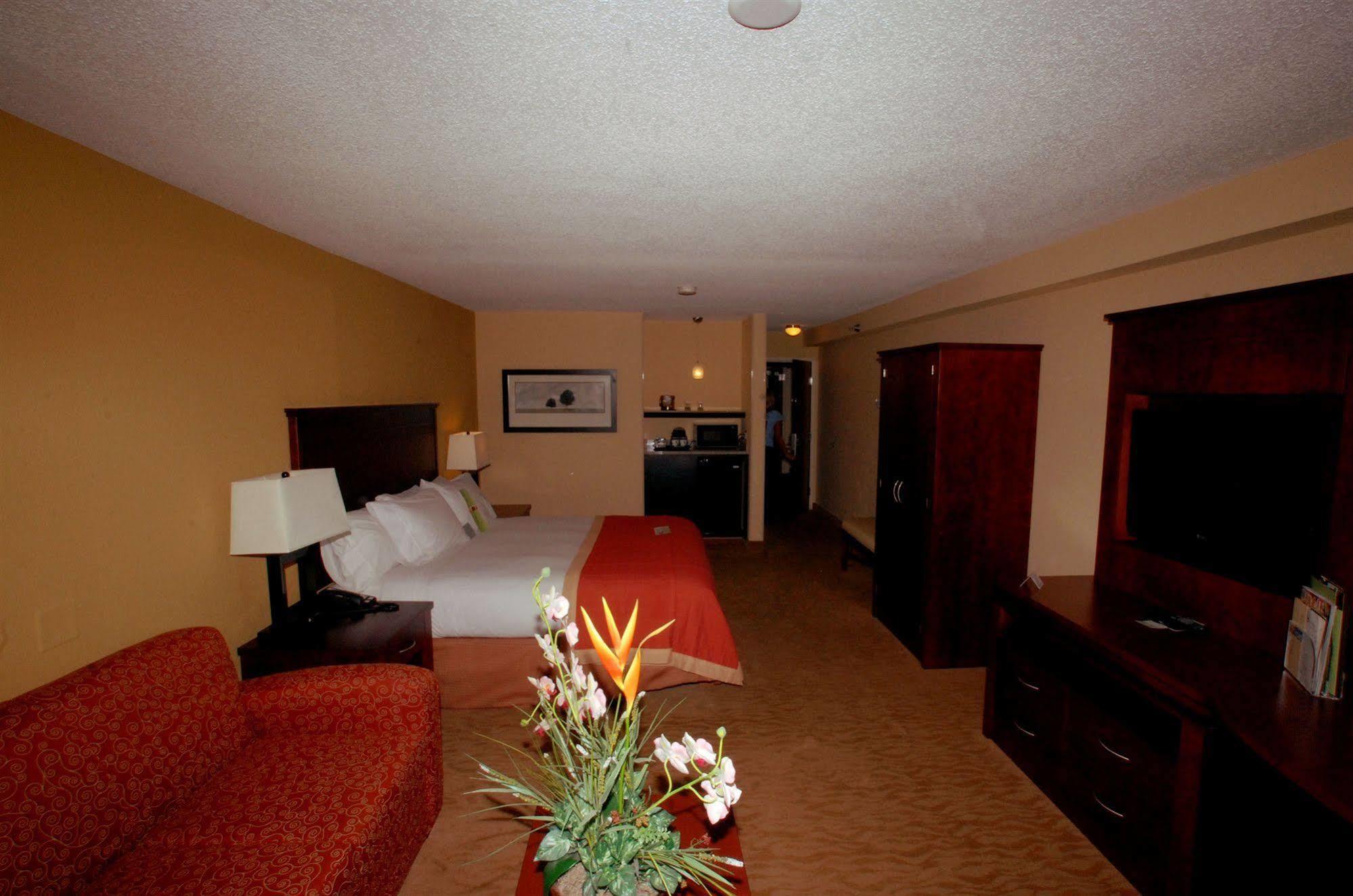 Doubletree By Hilton Fayetteville Eksteriør bilde